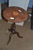 EARLY 20TH CENTURY MAHOGANY WINE TABLE, THE TOP WITH INLAID DECORATION, 60CM HIGH