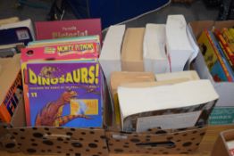 BOX OF MIXED FILM GUIDE BOOKS AND QTY OF DINOSAUR MAGAZINES
