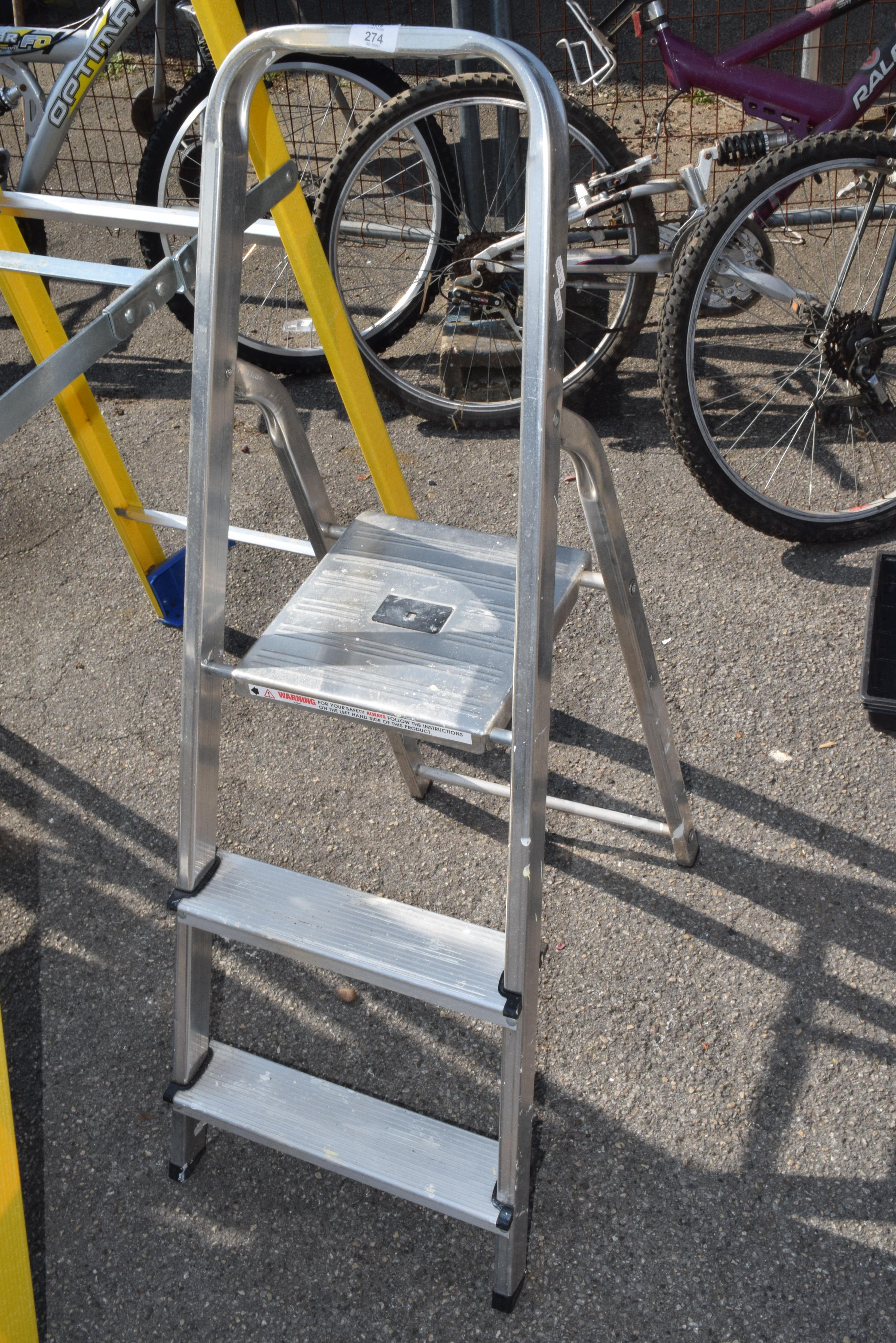 ALUMINIUM 2-RUNG STEPLADDER