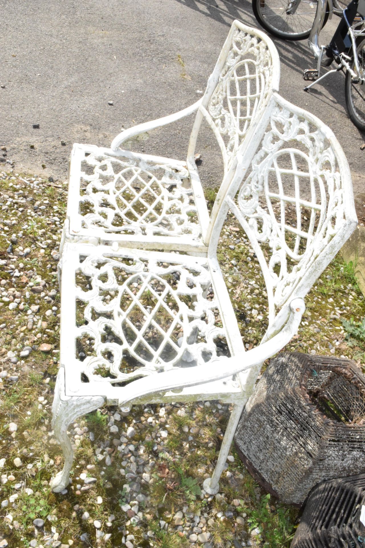 ALUMINIUM GARDEN BENCH, WIDTH APPROX 95CM, HEIGHT 68CM - Image 2 of 2