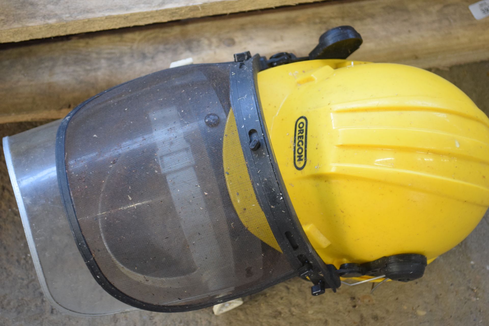 STIHL FS87 PETROL STRIMMER WITH TWO PPE HELMETS - Image 3 of 3