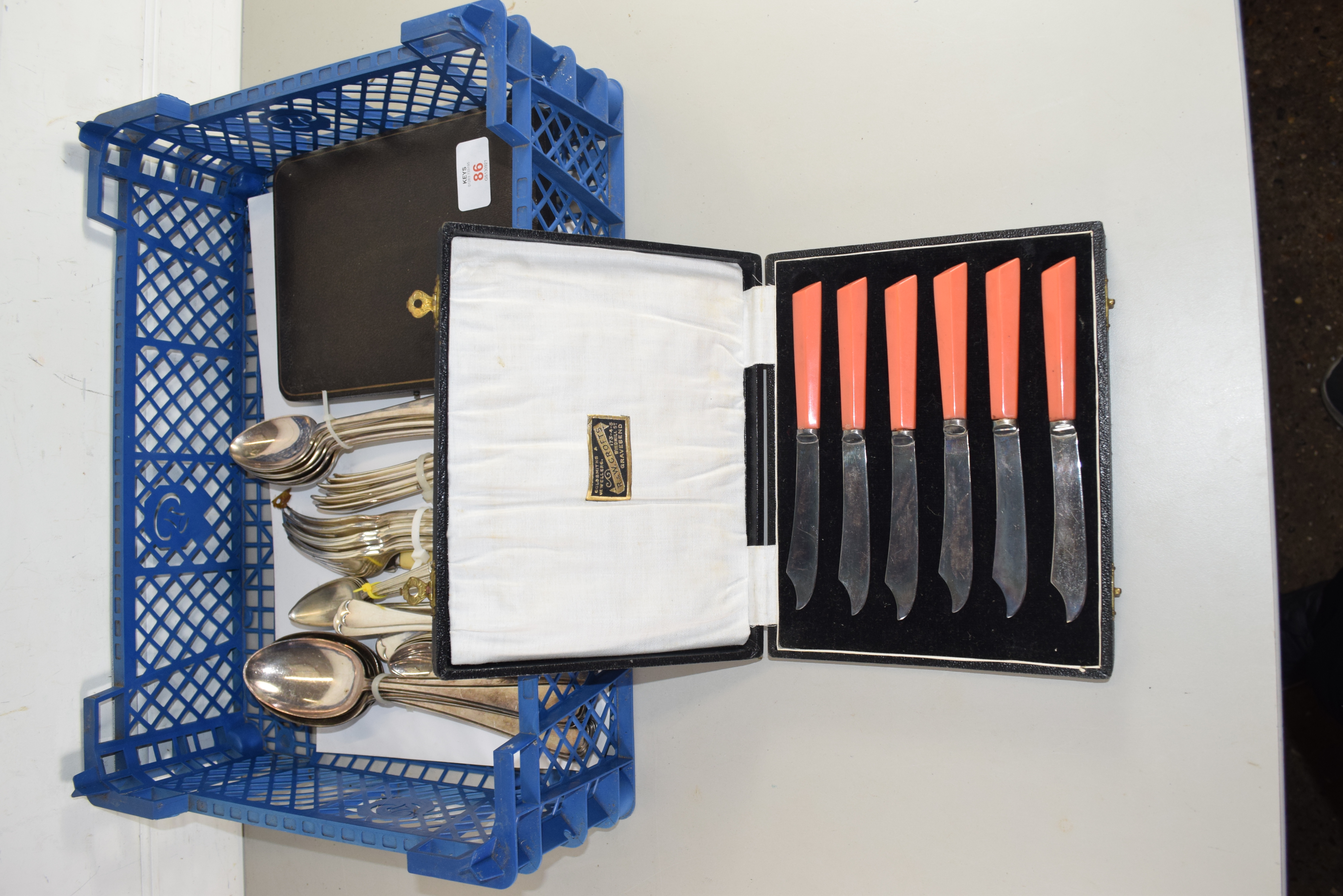 QTY OF SILVER PLATED CUTLERY TO INCLUDE SOME CASED EXAMPLES