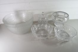 MIXED LOT: GLASS BOWLS AND BISCUIT BARREL