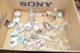 COLLECTION OF GLASS AND POTTERY SCENT BOTTLES PLUS OTHER ITEMS