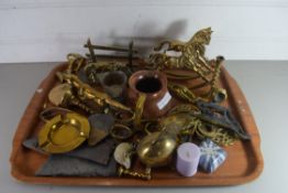 MIXED LOT OF BRASS WARES TO INCLUDE DESK STAND, ROCKING HORSES, HORSE BRASSES ETC
