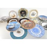 MIXED LOT OF COLLECTORS PLATES TO INCLUDE A RANGE OF NELSON AND GREAT BRITISH SEA BATTLES