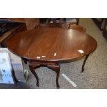 EDWARDIAN OVAL MAHOGANY DROP LEAF DINING TABLE ON CABRIOLE LEGS, 148CM WIDE