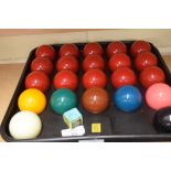 SET OF SNOOKER BALLS