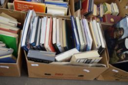 BOX OF MIXED BOOKS TO INCLUDE WORLD ATLAS OF TREASURE, DICTIONARY OF 20TH CENTURY ART