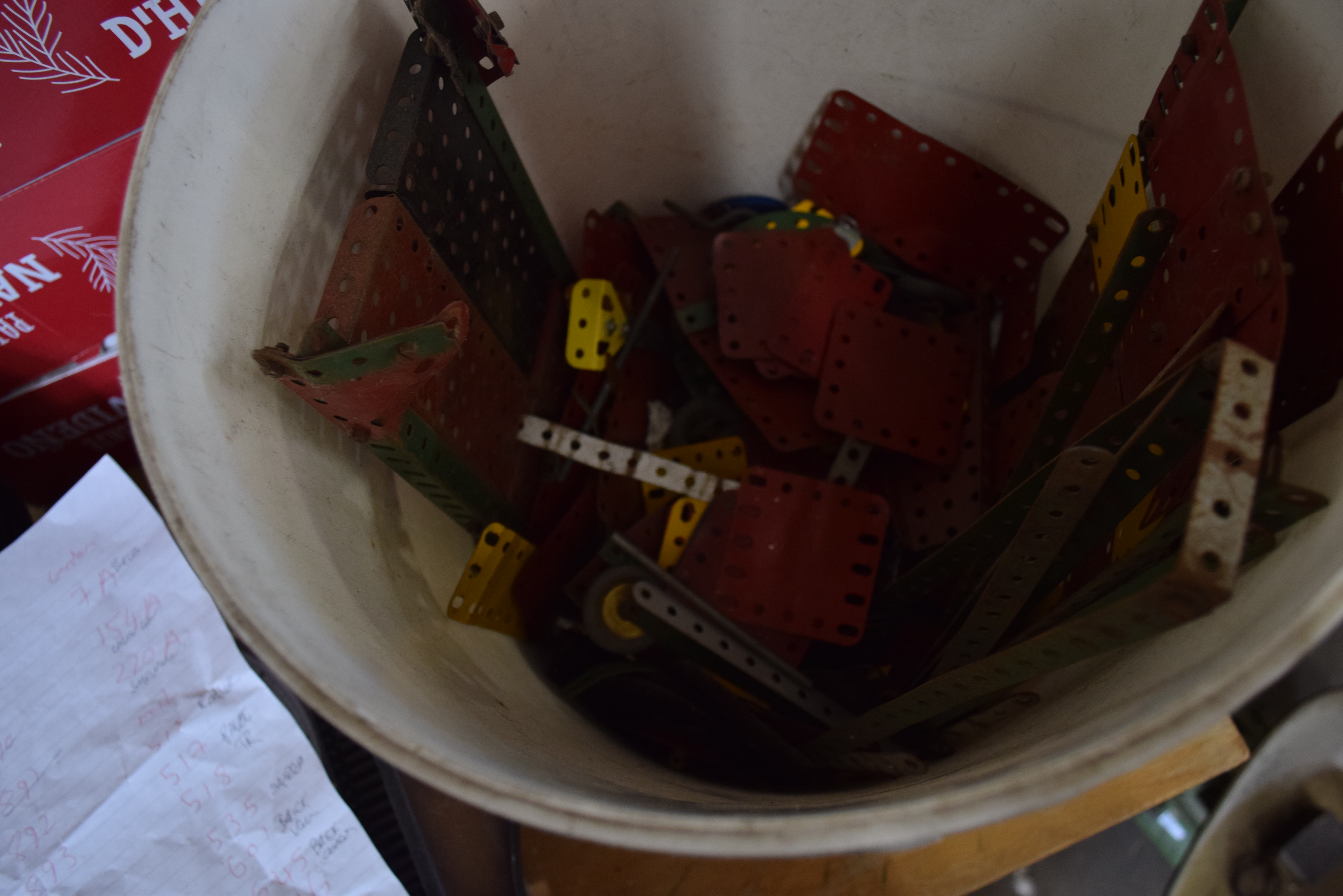 BUCKET CONTAINING MIXED MECCANO - Image 2 of 2