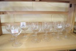 CLEAR GLASS WINE GLASSES