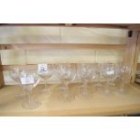 CLEAR GLASS WINE GLASSES