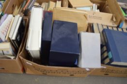 BOX OF MIXED BOOKS TO INCLUDE THE COMPACT EDITION OF THE OXFORD ENGLISH DICTIONARY ETC