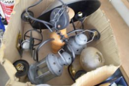 BOX OF MIXED ITEMS TO INCLUDE CEILING LIGHT FITTING, CANDLE LANTERN ETC