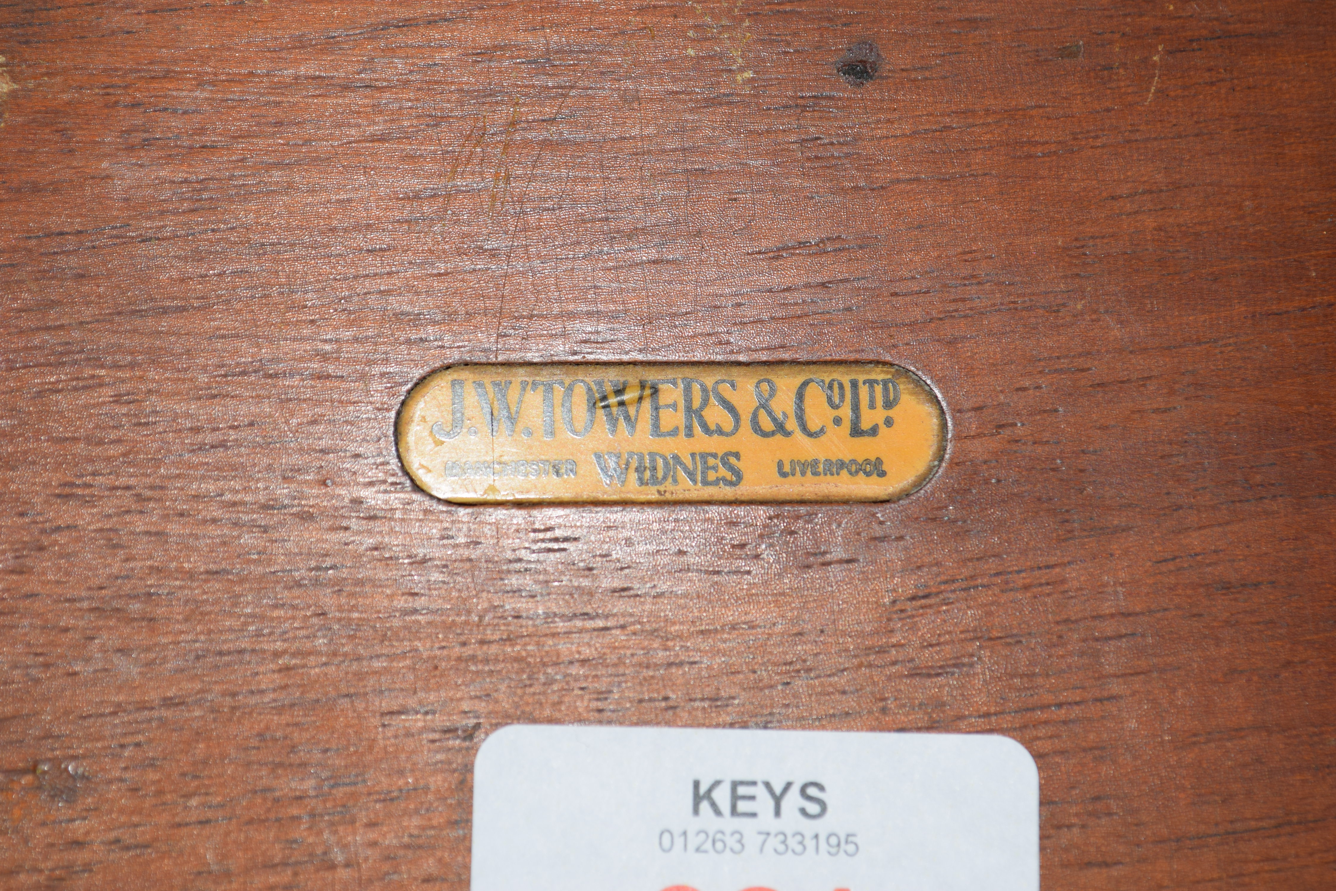 Cased set of chemists weights, the box bearing trade label for J Towers & Co Ltd, Manchester, Widnes - Bild 3 aus 3