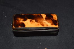 Small 19th century tortoiseshell mounted horn snuff box of hinged rectangular form, 6.5cm wide