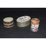 Mixed lot of small Chinese Canton covered jar of cylindrical form, together with a further small