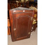 Georgian mahogany corner cabinet with single panelled door, 99cm high