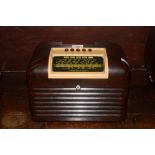 Bush brown Bakelite cased DAC 10 radio, 32cm wide