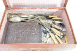 CASE CONTAINING SILVER PLATED CUTLERY