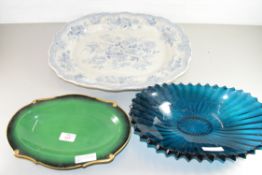 MIXED LOT OF VICTORIAN ASIATIC PATTERN MEAT PLATE, CARLTON WARE VERT ROYALE DISH AND A TURQUOISE