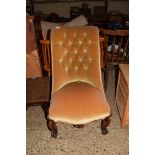 VICTORIAN MAHOGANY FRAMED AND BUTTON BACK UPHOLSTERED NURSING CHAIR WITH FRONT CABRIOLE LEGS, 93CM