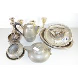 MIXED LOT OF METAL WARES TO INCLUDE PAIR OF SILVER PLATED CANDLESTICKS, PEWTER TEA SET ETC