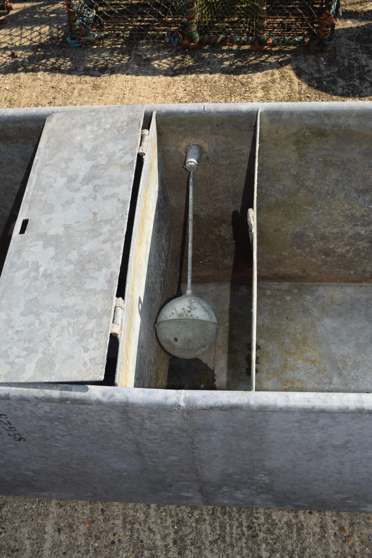 Large galvanised water tank - Bild 2 aus 2