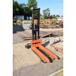 Robur high lift pallet truck