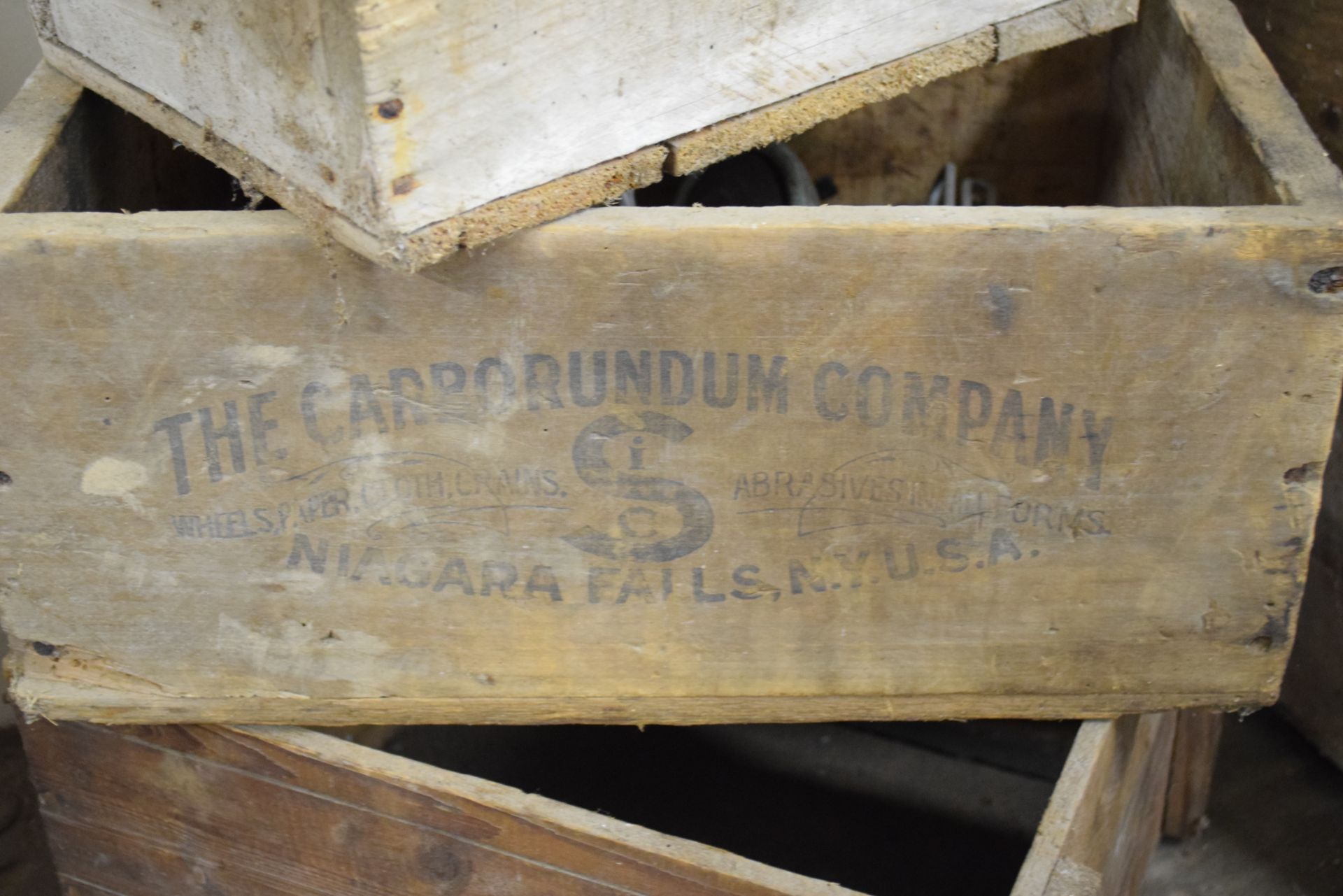 Quantity of vintage packing cases including The Carborundum Co etc, Frys Chocolate etc - Image 2 of 3