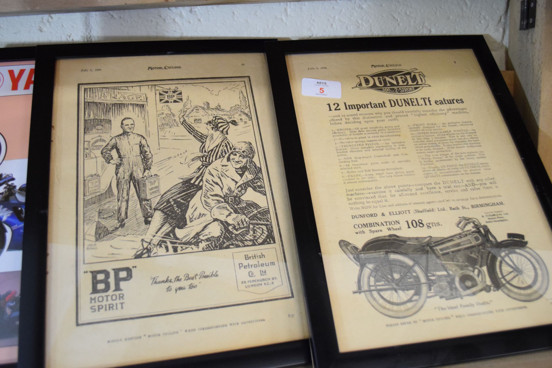 Quantity of framed advertising prints taken from a magazine for Yamaha motorbikes, BMC Service etc - Bild 4 aus 7