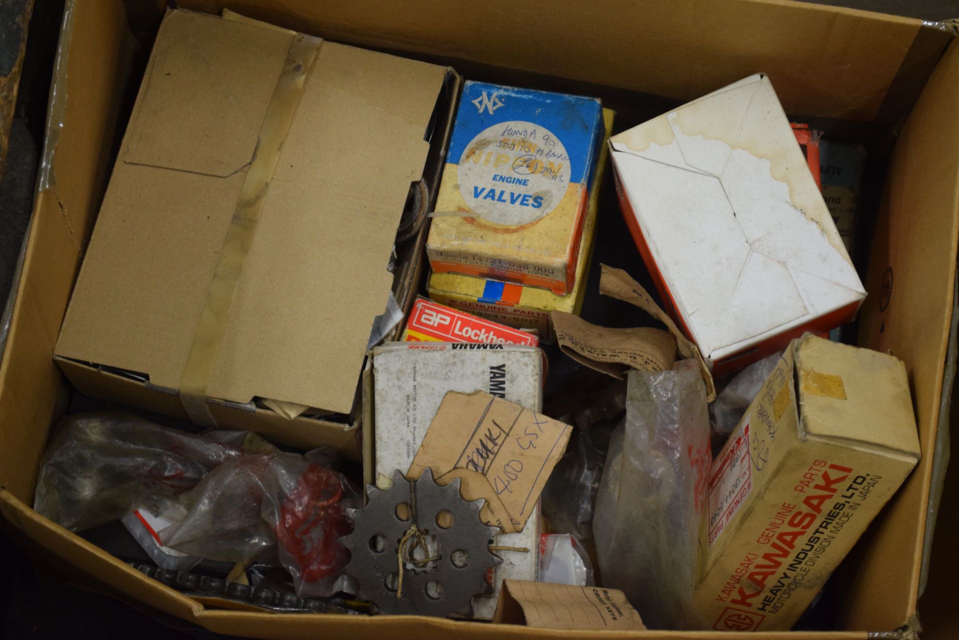 Four boxes of auto spares including Lockheed wheel bearings, Bosch spark plugs etc - Image 4 of 5