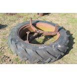 Tractor dual wheel and tyre