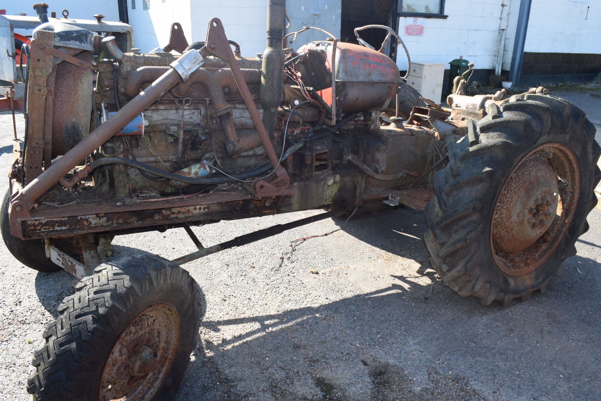 Fordson tractor (for restoration/parts) - Image 3 of 4