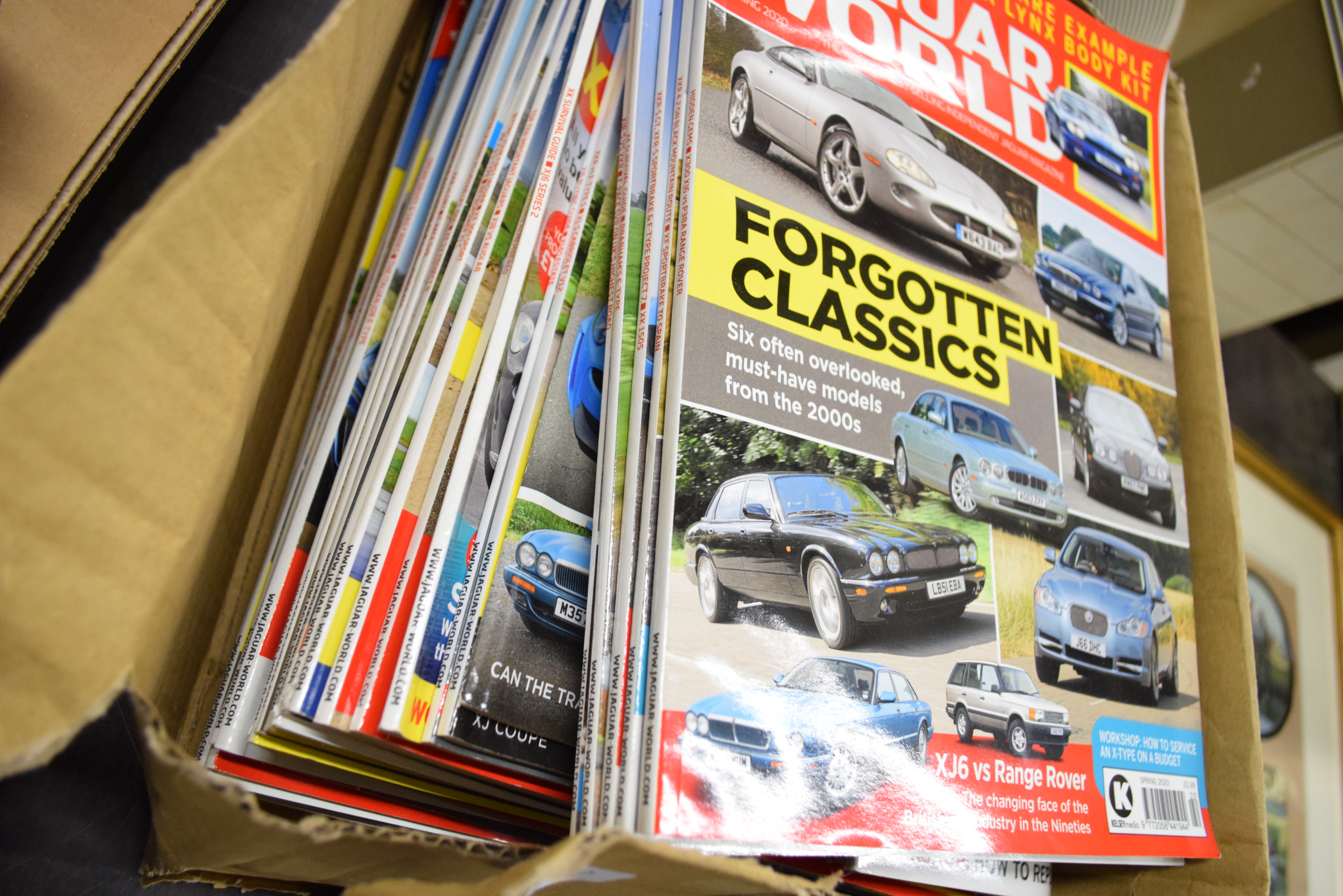 Box containing quantity of Jaguar World magazines - Image 3 of 3