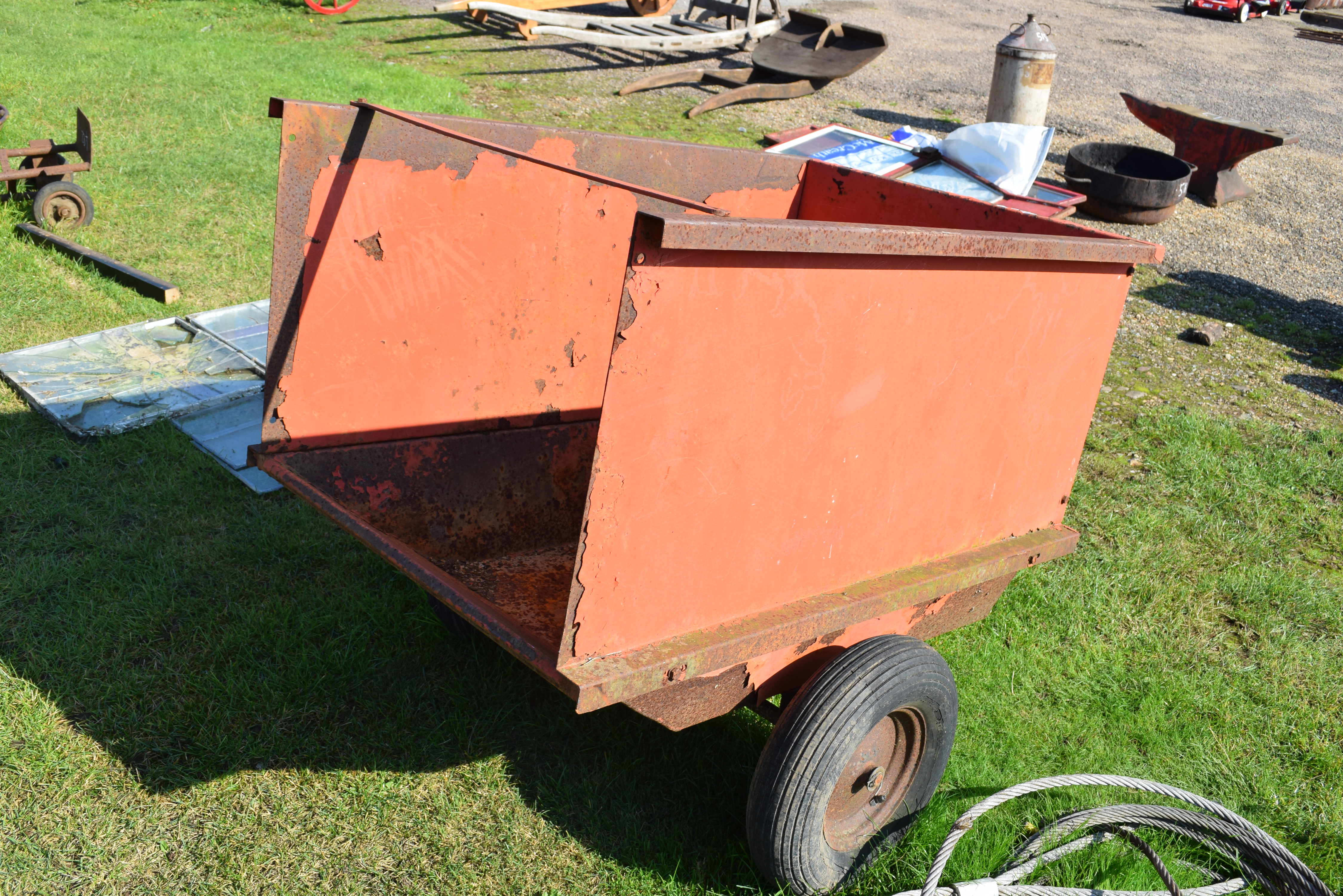 Small ride-on mower trailer - Image 2 of 2