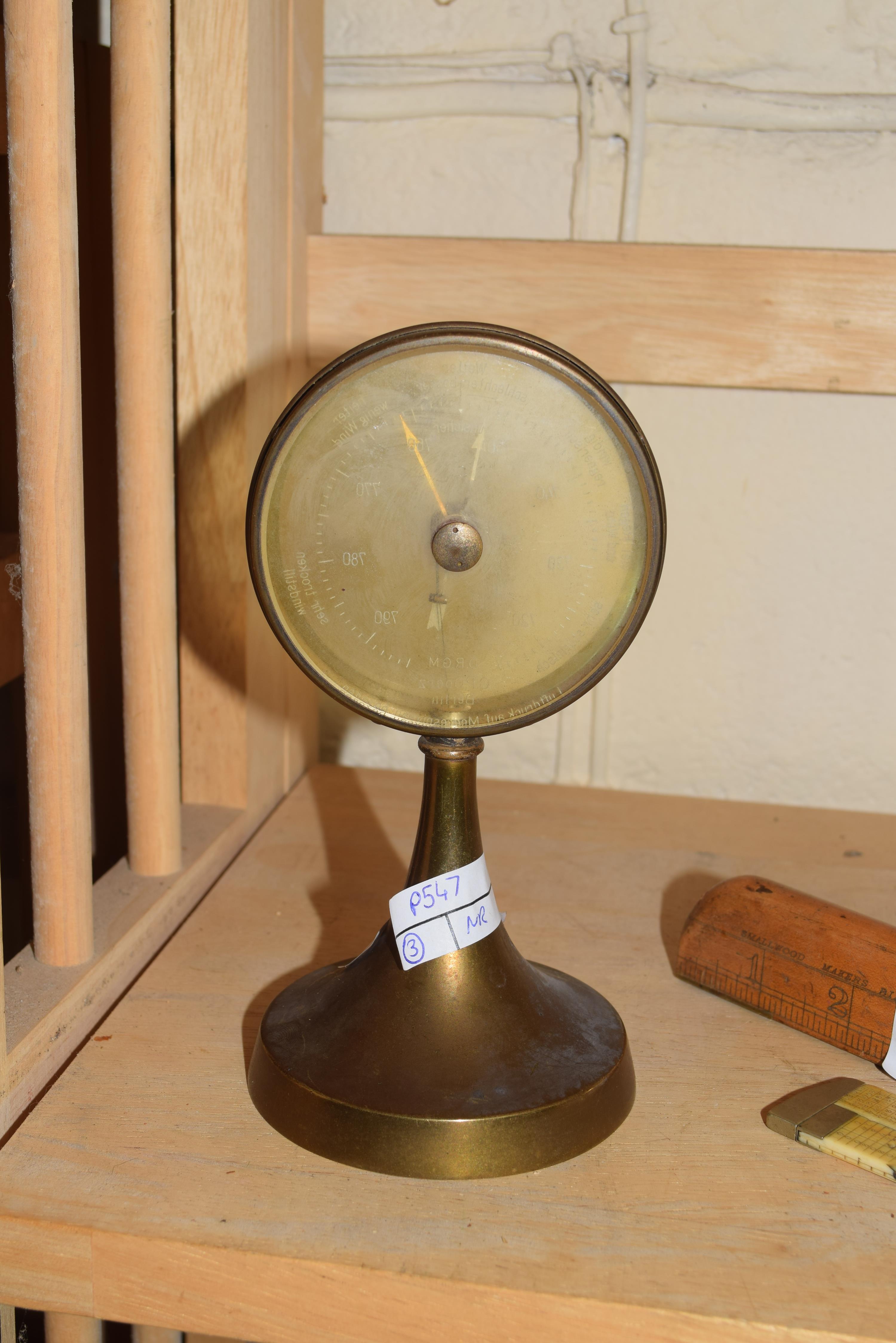 C P Goerz Berlin, early 20th century brass mounted desk barometer, 17cm high - Image 2 of 4