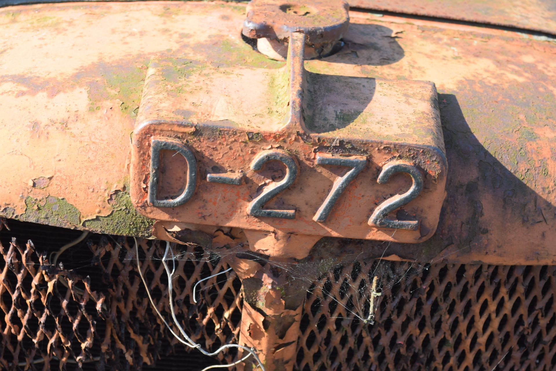 Allis Chalmers D-272 vintage tractor - Image 3 of 3
