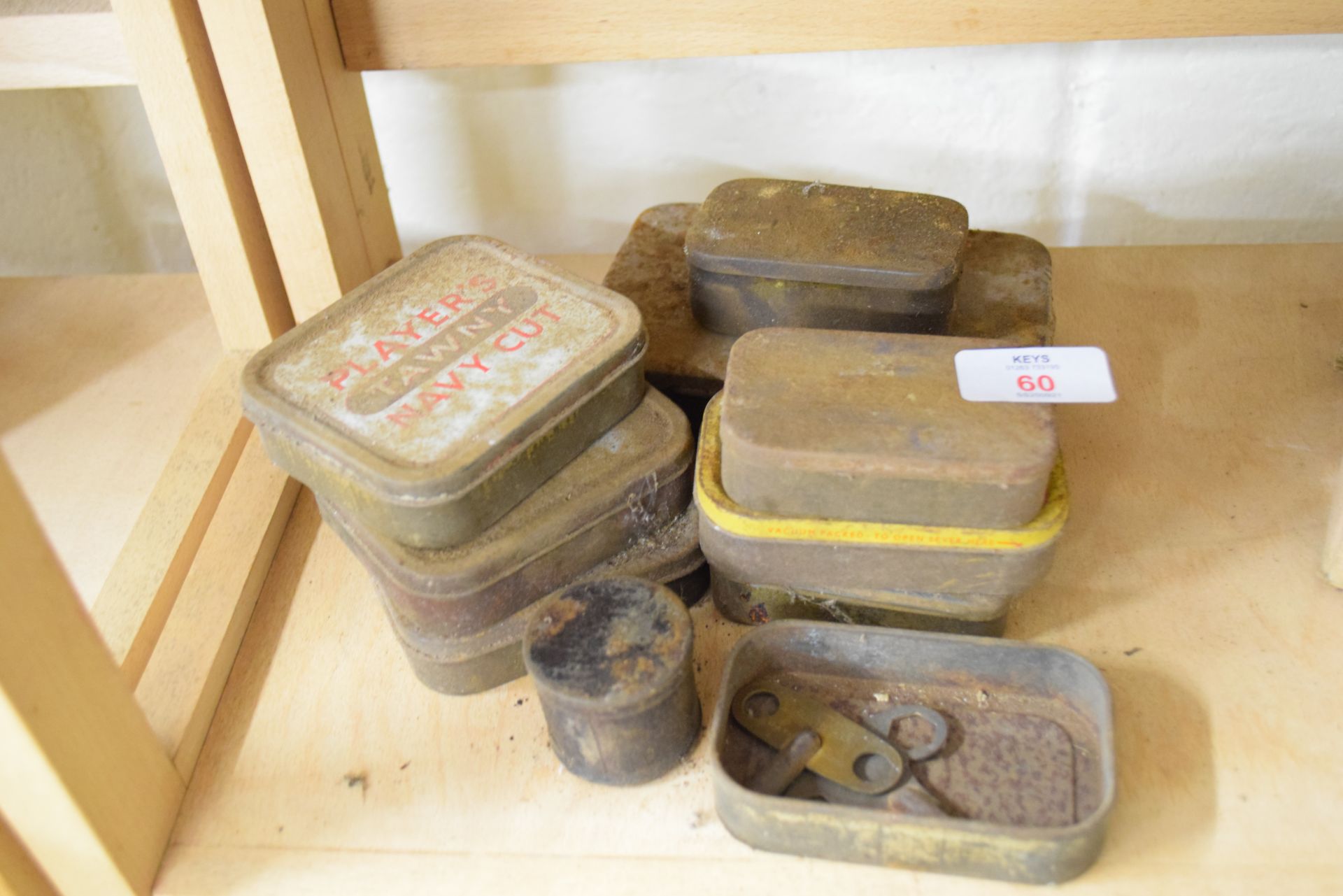 Quantity of vintage tin boxes