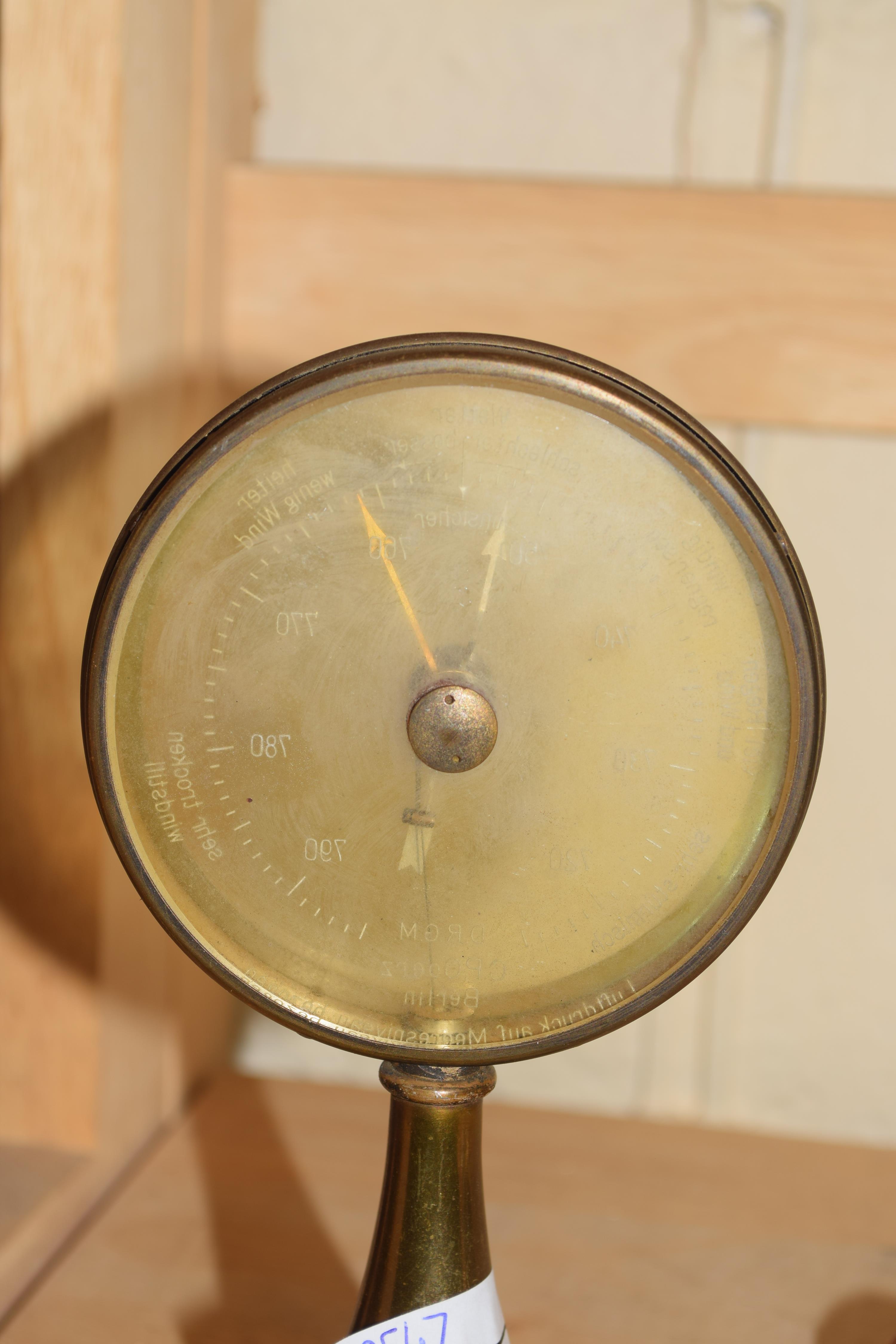 C P Goerz Berlin, early 20th century brass mounted desk barometer, 17cm high - Image 3 of 4