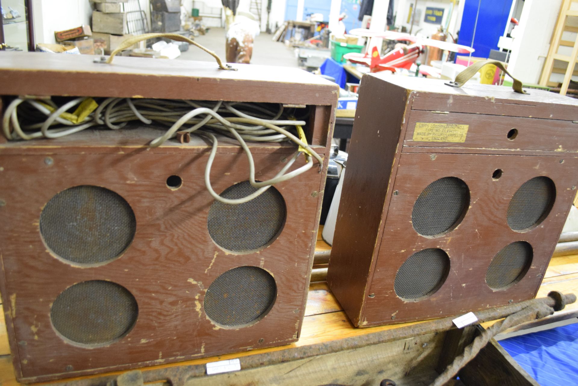 Two 1940s vintage Philips lamps "Loudspeaking No 2" wartime speakers - Bild 2 aus 2