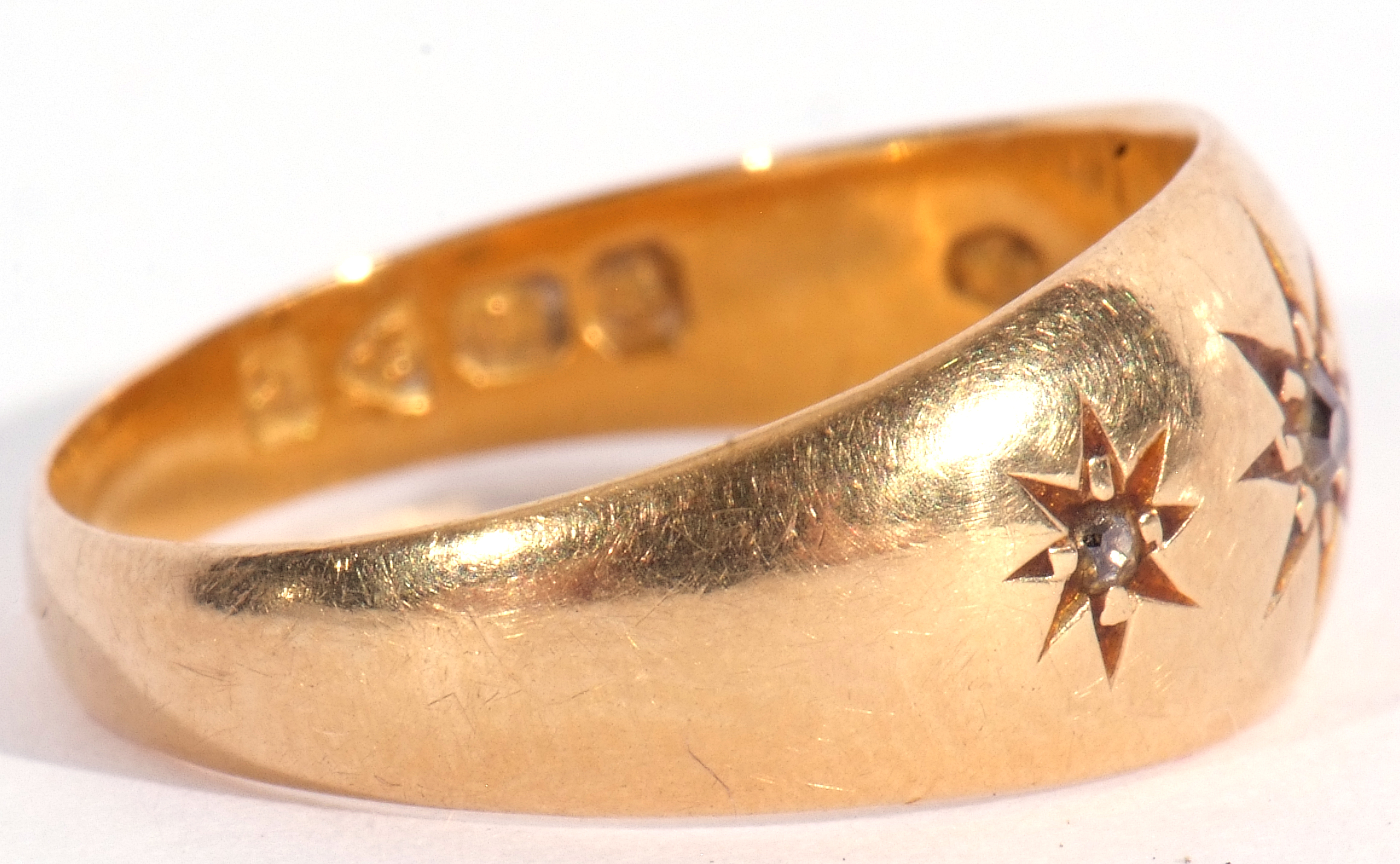 Early 20th century 18ct gold and three stone diamond ring featuring three graduated small - Image 6 of 7