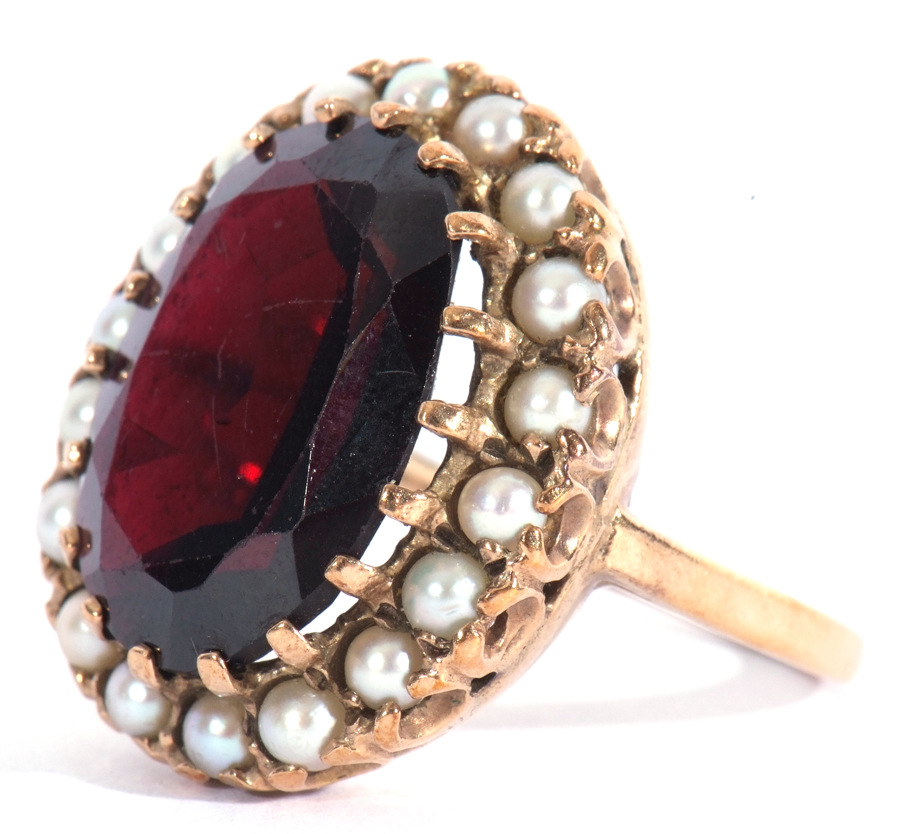 Modern 9ct gold dress ring, a large red paste faceted stone, 18 x 12mm, within a seed pearl - Image 3 of 9