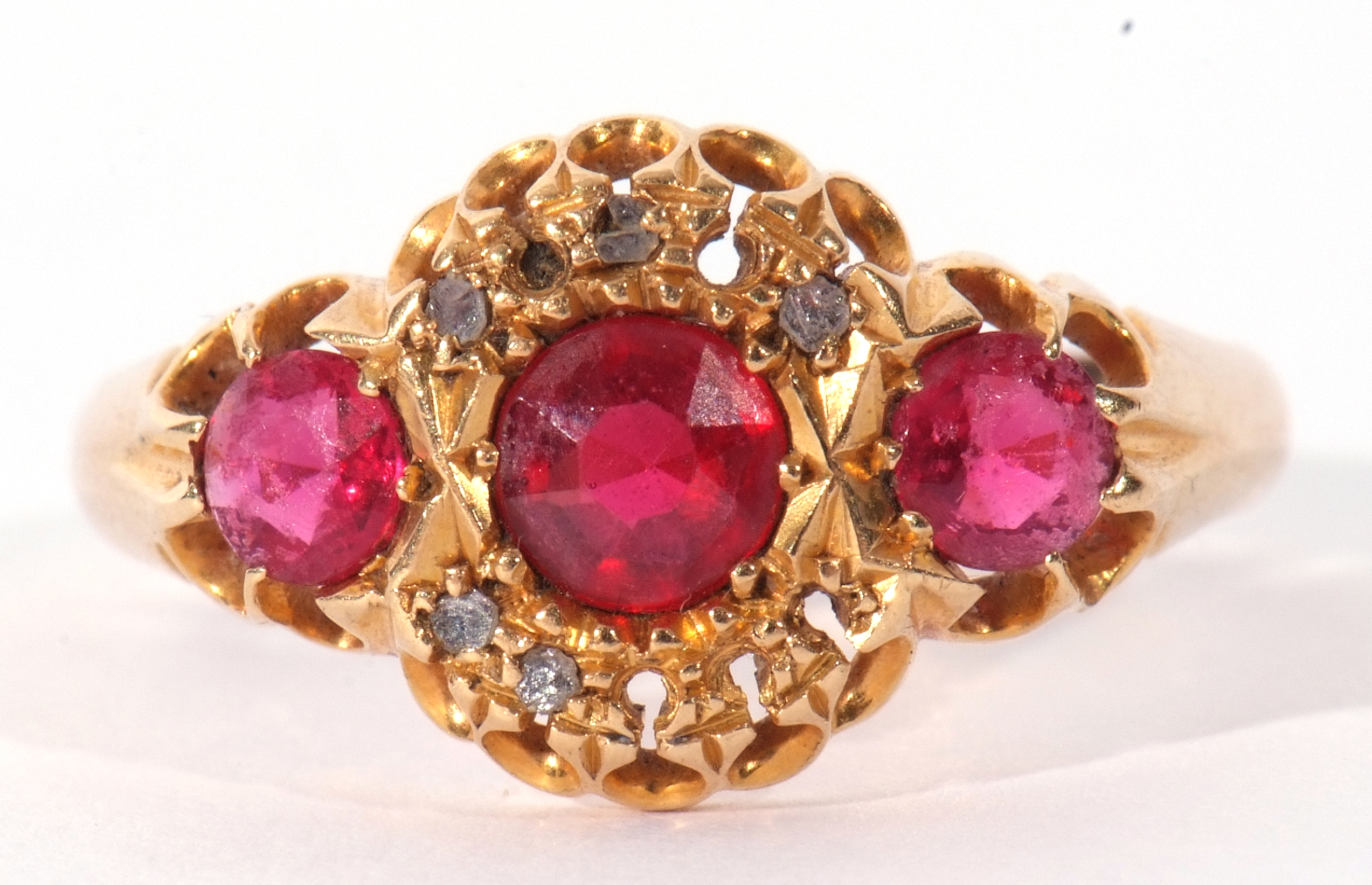 18ct gold red and pink three stone ring, highlighted with five small diamonds (five missing), 3.5gms - Image 2 of 7