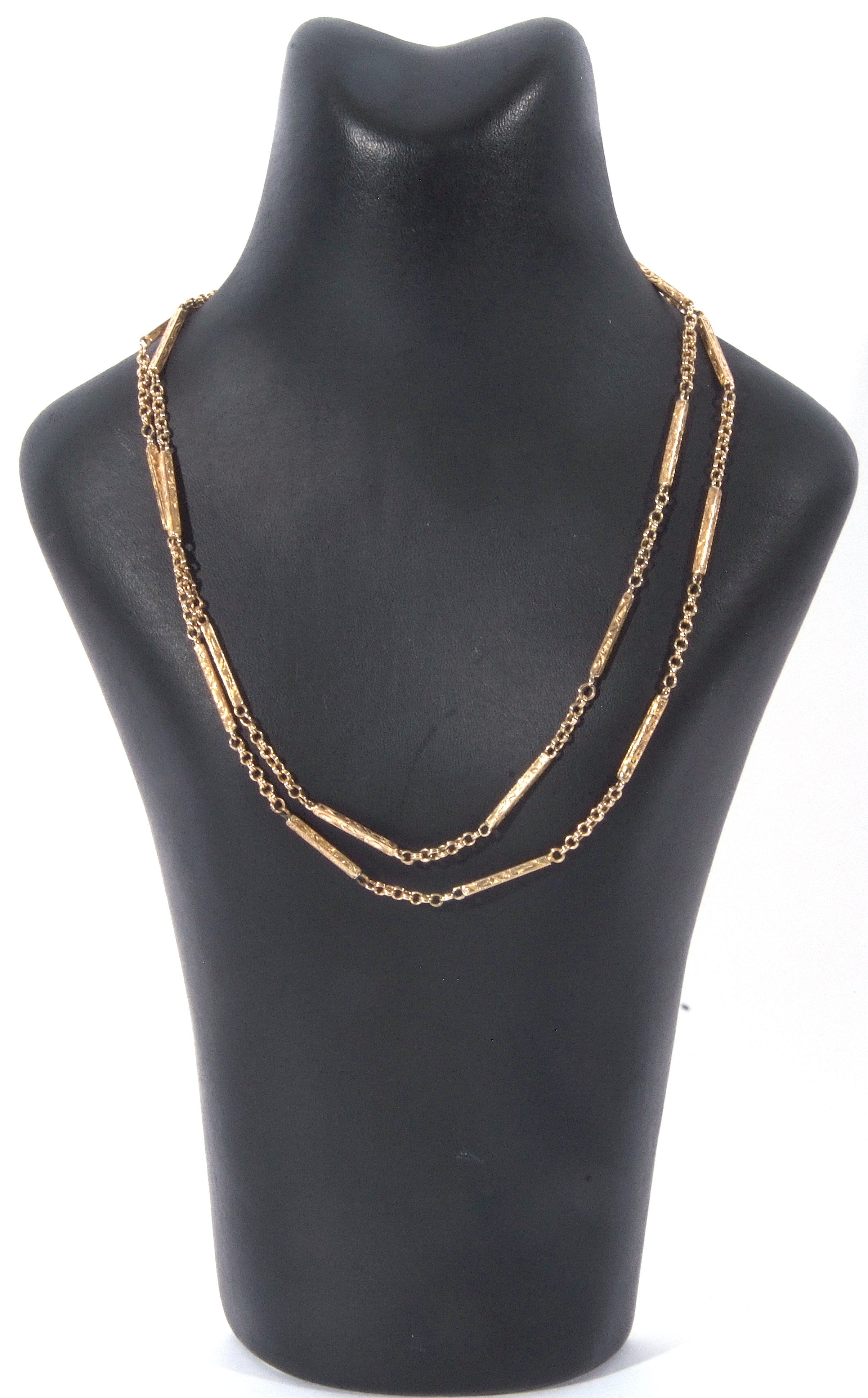 Long fancy link yellow metal chain, a design featuring 19 elongated rectangular box links, each - Image 2 of 3