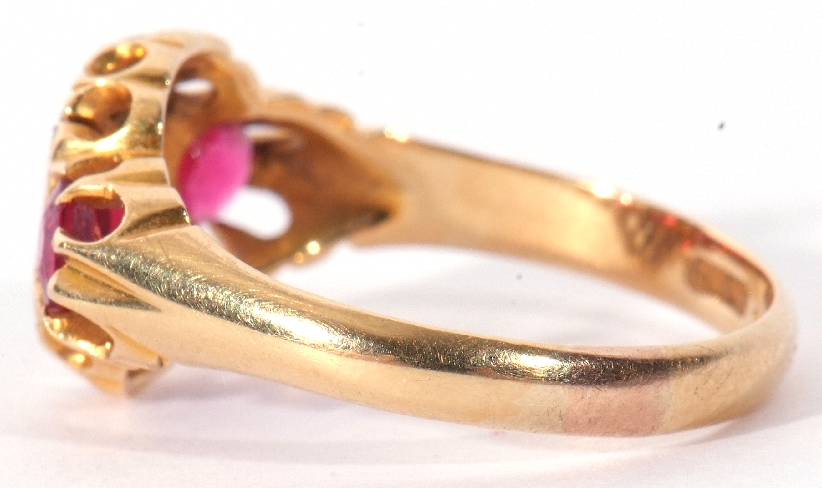 18ct gold red and pink three stone ring, highlighted with five small diamonds (five missing), 3.5gms - Image 3 of 7