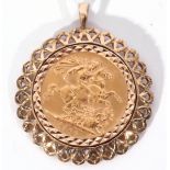 Elizabeth II sovereign dated 1966, framed in a 9ct pendant mount, 12.2gms g/w