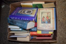 BOX OF MIXED BOOKS TO INCLUDE HANS CHRISTIAN ANDERSEN AND OTHERS