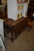 EARLY 20TH CENTURY OAK DROP LEAF DINING TABLE ON BARLEY TWIST LEGS, 103CM WIDE