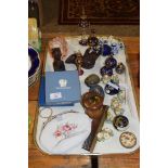 TRAY OF MIXED ITEMS TO INCLUDE MINIATURE GLASS SCENT BOTTLES, BUDDHA MODELS, SHELL WITH CARVED CAMEO